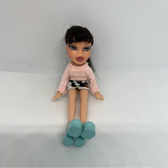 Bratz 2000s Original Fashion Doll Jade - Picture 1 of 3